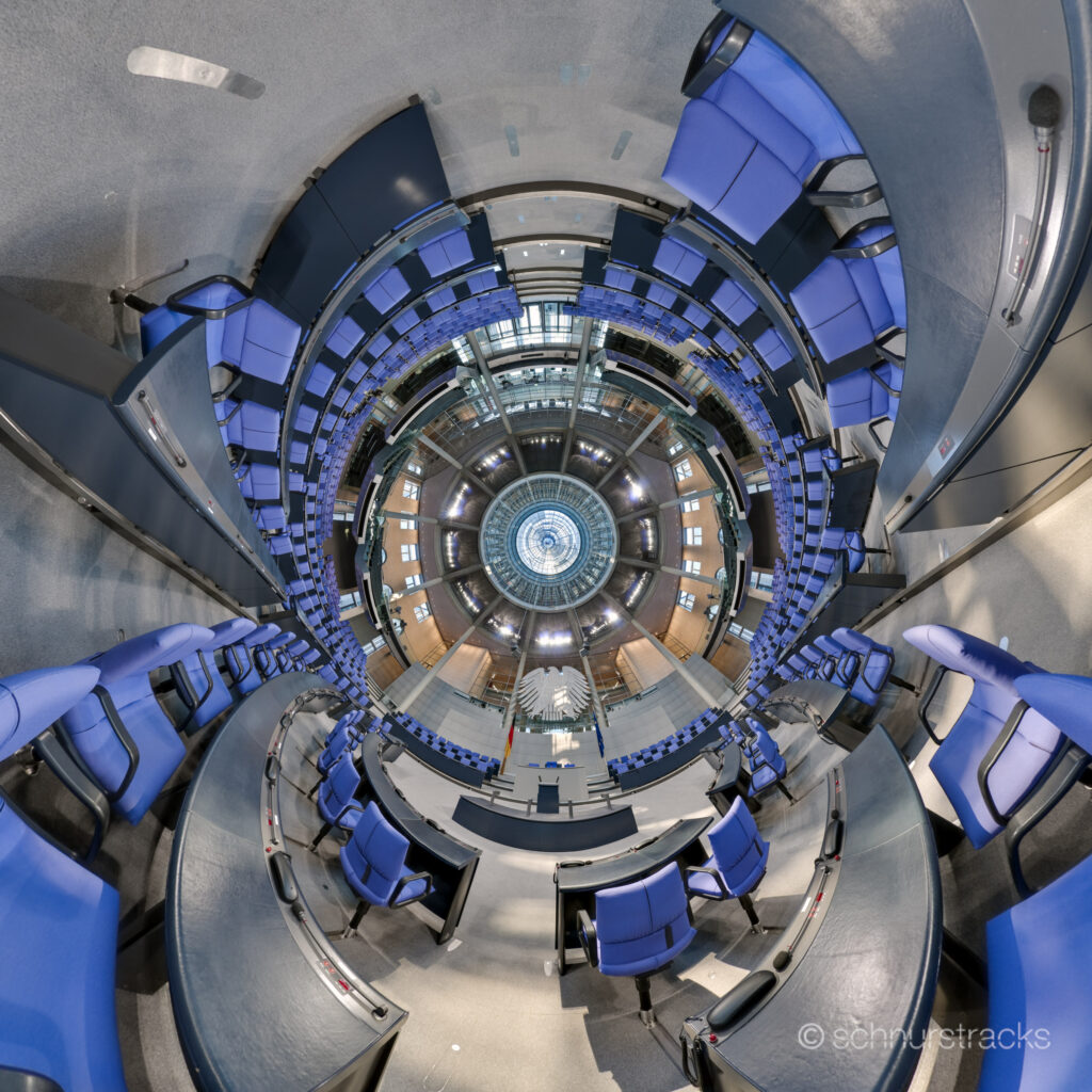 Little Planet 360°x180°-Panorama vom leeren Plenarsaal des Deutschen Bundestages im Reichstagsgebäude