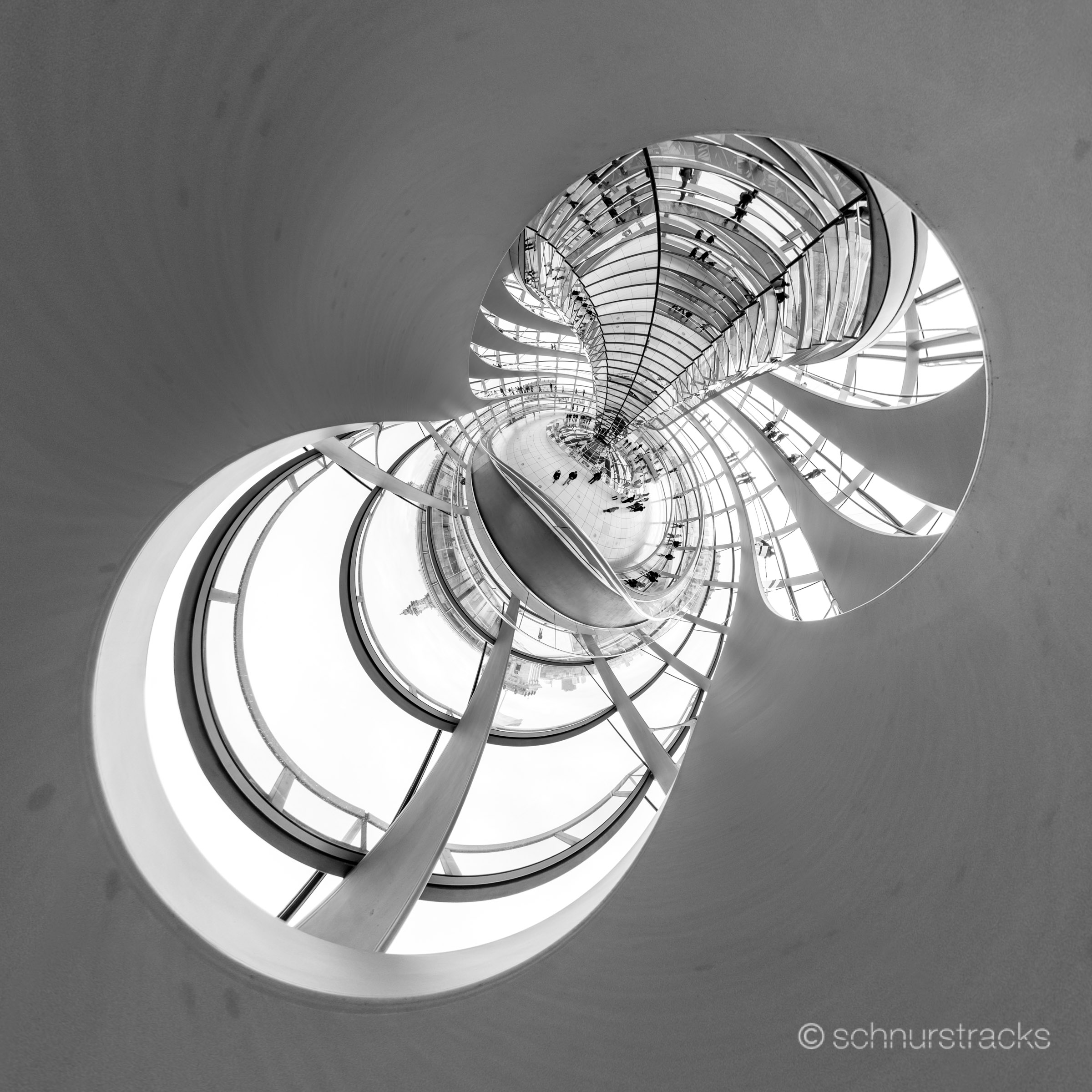 Little Planet in der Reichstagskuppel #100409-9077-9