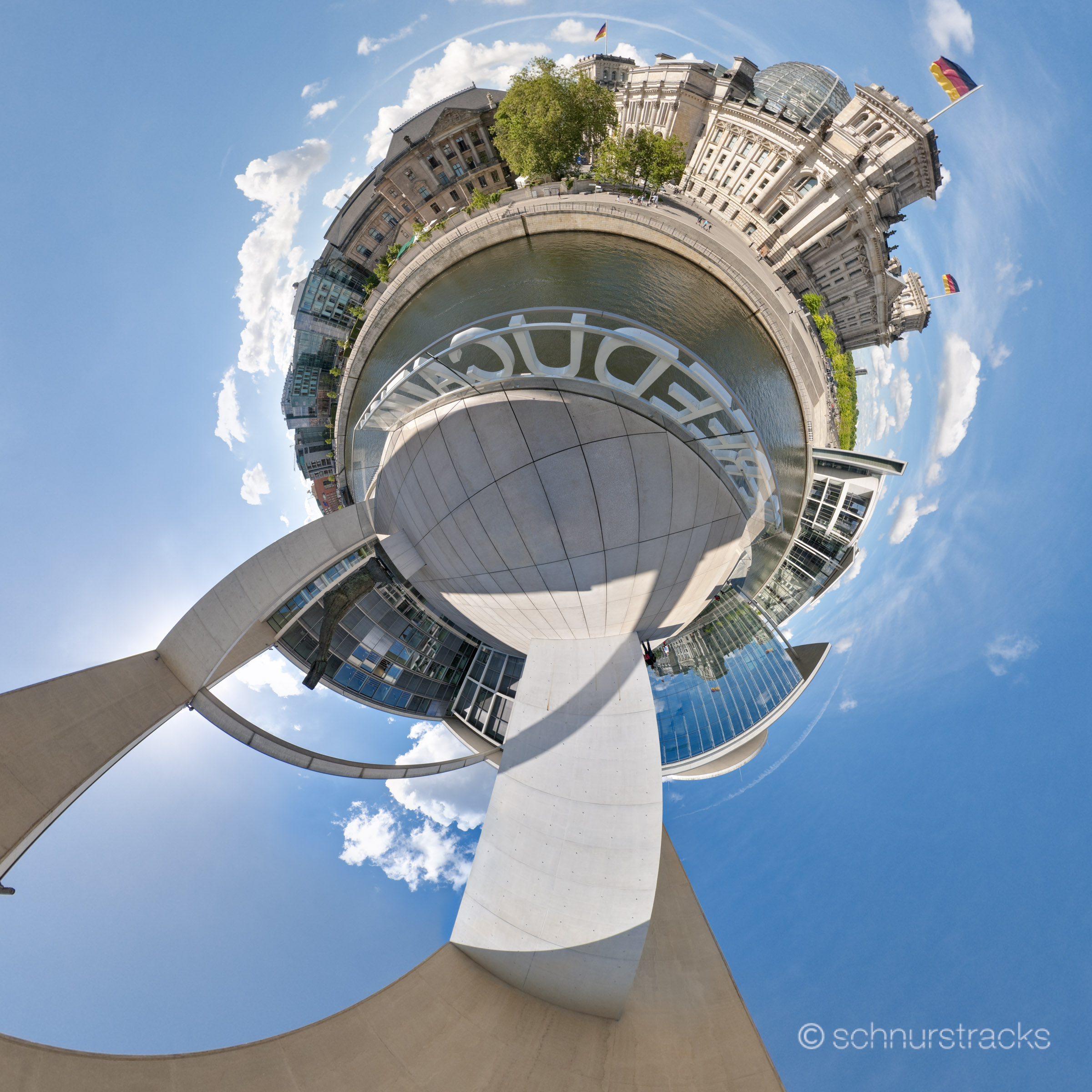 Little Planet Marie-Elisabeth-Lüders-Haus an der Spree #100707-1210-2 | 360°-Panorama der Liegenschaften des Deutschen Bundestages an der Spree, Blick von der Freitreppe am Marie-Elisabeth-Lüders-Haus oben über die Spree, Typo-Kunst RE-REEDUCATION im Vordergrund am Geländer