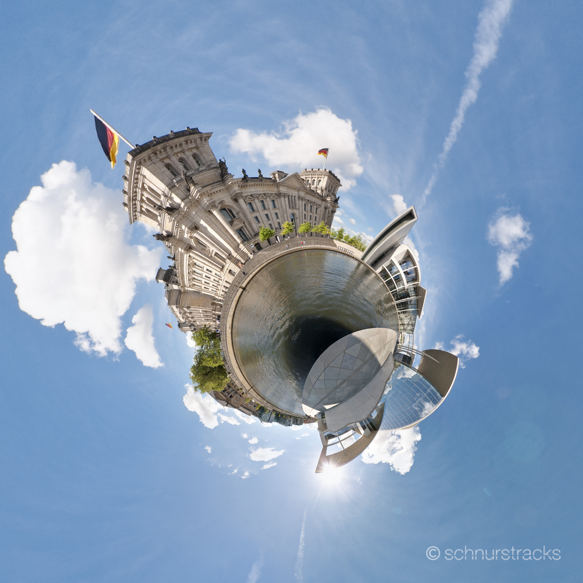 Little Planet 360°-Panorama der Liegenschaften des Deutschen Bundestages an der Spree, Blick vom Spreeufer am Marie-Elisabeth-Lüders-Haus,  Jakob-Kaiser-Haus, Reichstagsgebäude und auf das Paul-Löbe-Haus | #100707-1291-6