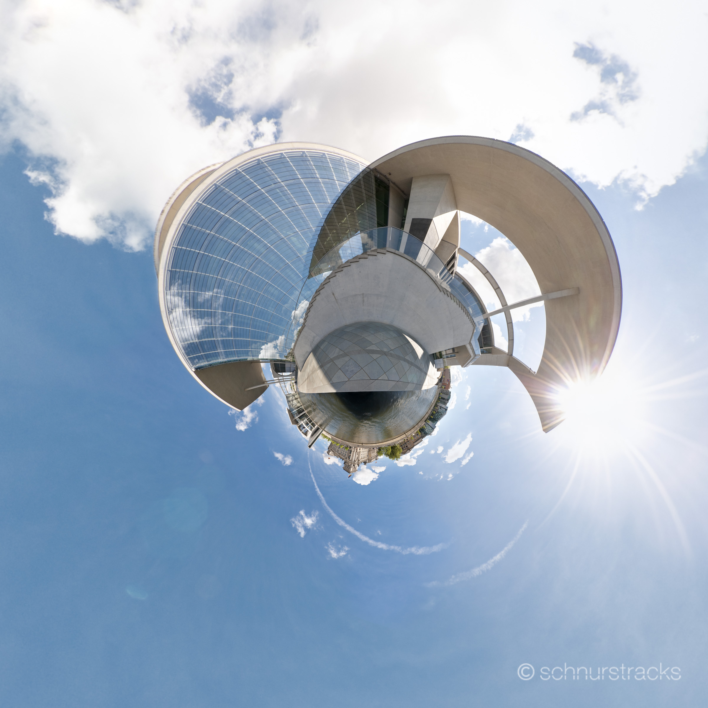 Little Planet 360°-Panorama der Liegenschaften des Deutschen Bundestages an der Spree, Blick vom Spreeufer am Marie-Elisabeth-Lüders-Haus,  Jakob-Kaiser-Haus, Reichstagsgebäude und auf das Paul-Löbe-Haus | #100707-1291-8
