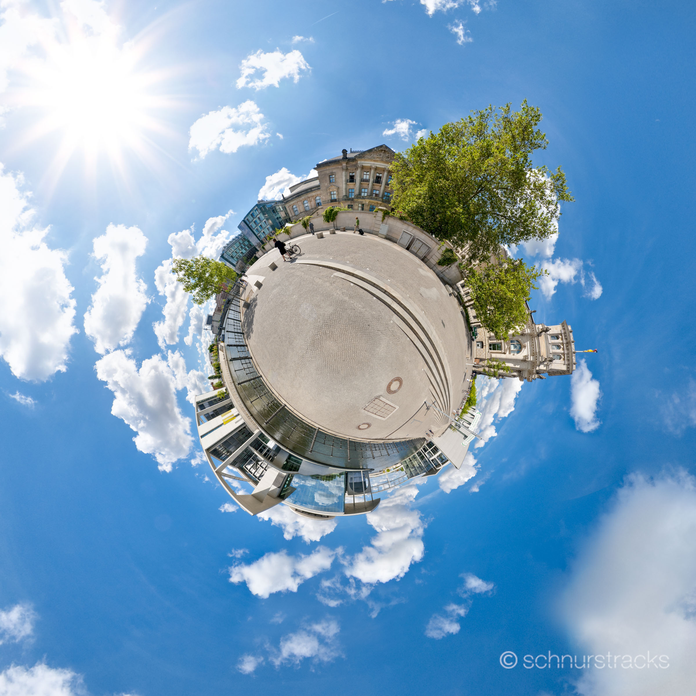 Little Planet 360°-Panorama der Liegenschaften des Deutschen Bundestages an der Spree, Blick vom Spreeufer am Jakob-Kaiser-Haus mit Blick auf das Marie-Elisabeth-Lüders-Haus, im Hintergrund das Reichstagsgebäude und das Paul-Löbe-Haus | #100707-1578-1