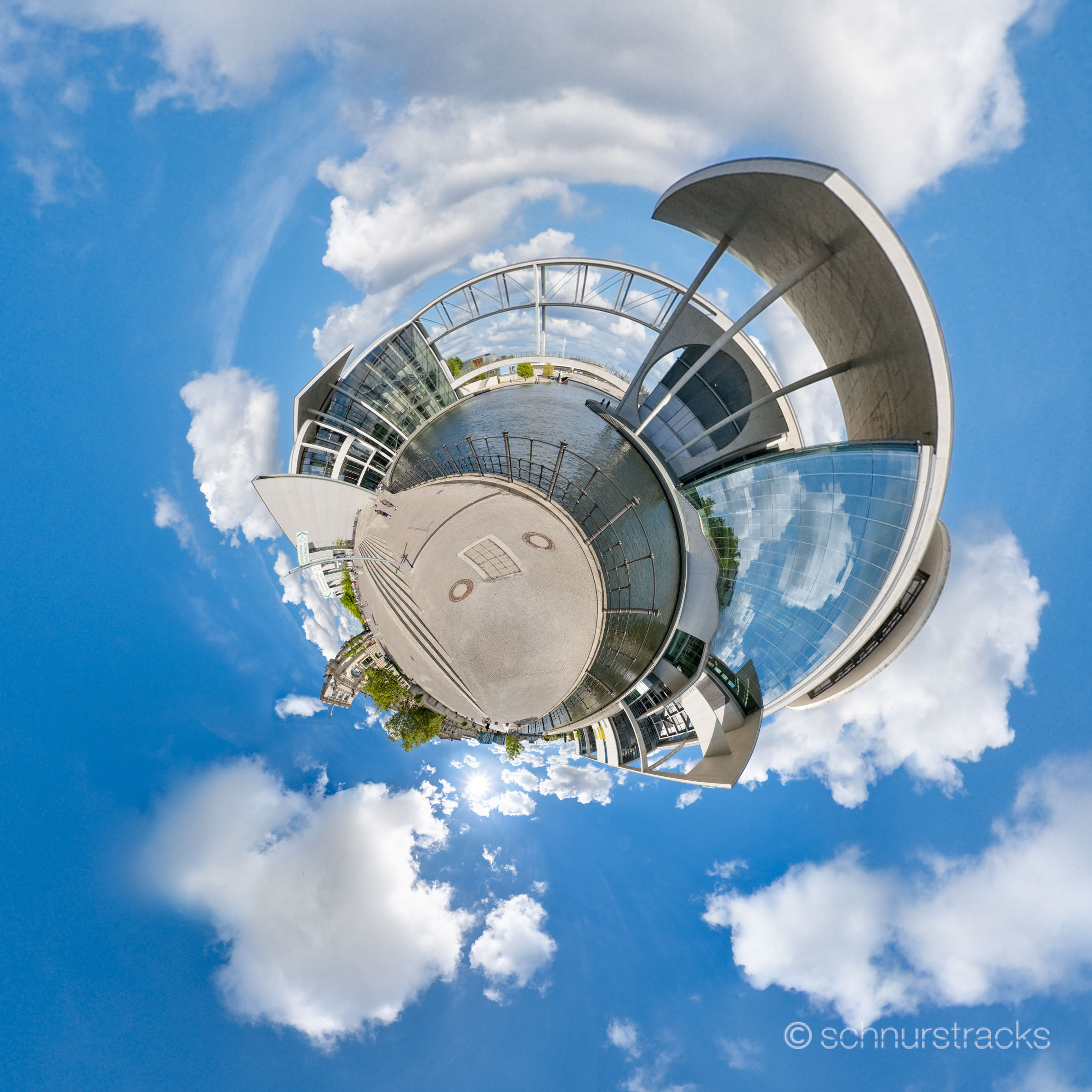 Little Planet 360°-Panorama der Liegenschaften des Deutschen Bundestages an der Spree, Blick vom Spreeufer am Jakob-Kaiser-Haus mit Blick auf das Marie-Elisabeth-Lüders-Haus, im Hintergrund das Reichstagsgebäude und das Paul-Löbe-Haus | #100707-1578-4