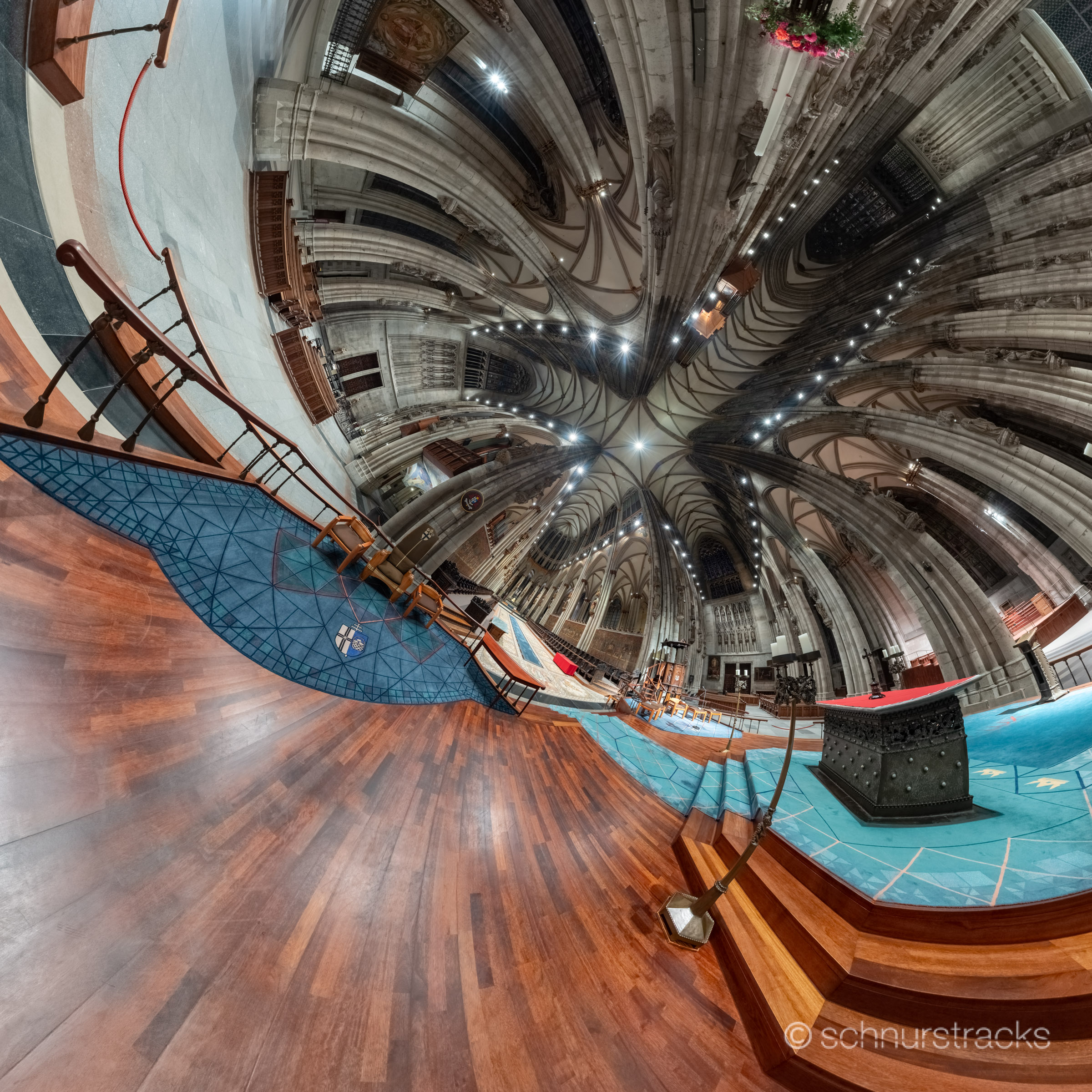Kugelpanorama als Little Planet am Vierungsaltar im Kölner Dom