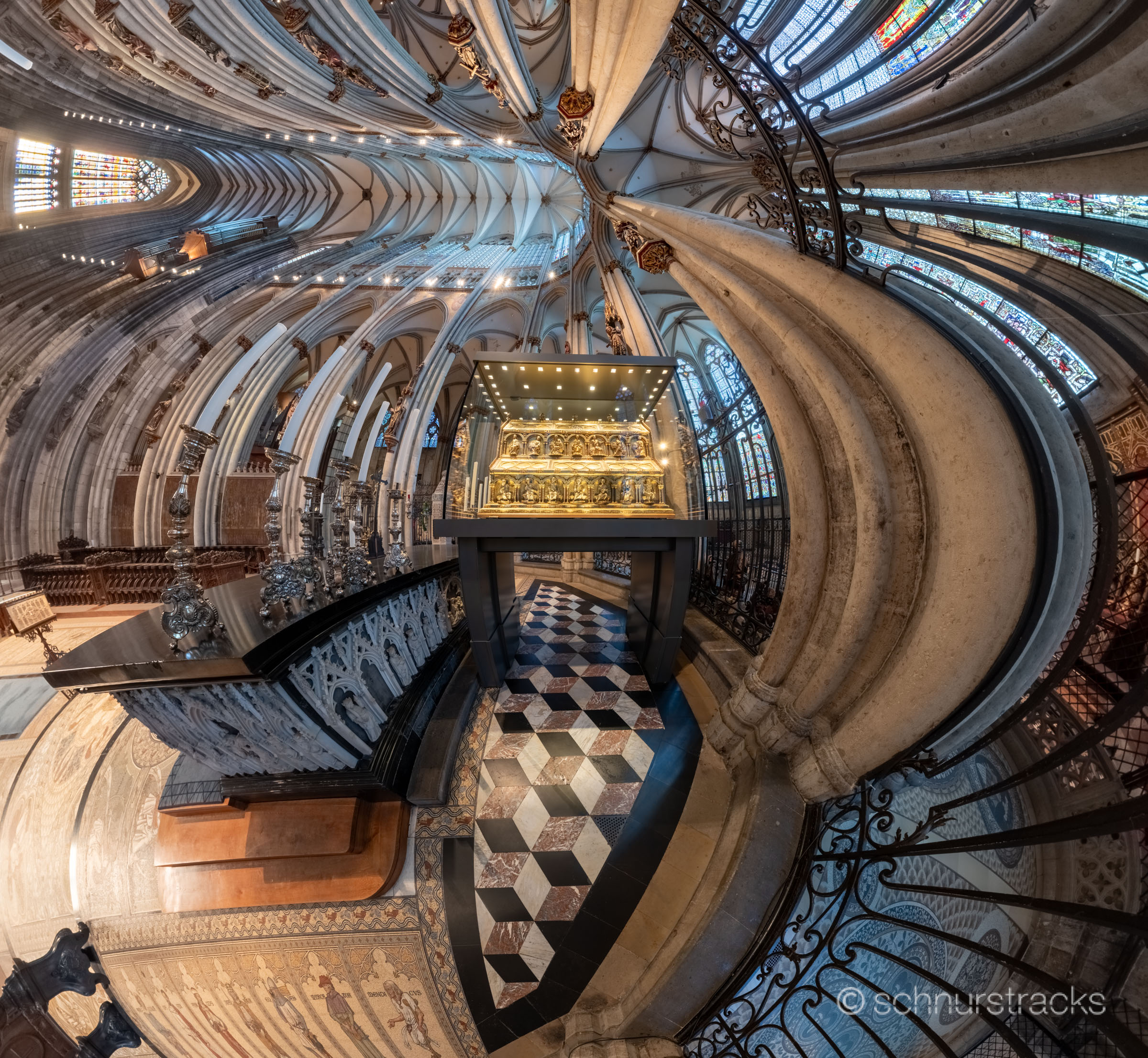 Dreikönigenschrein im Kölner Dom | Panoramafotografie mit transverser Mercator-Projektion von Chris Witzani | #260429